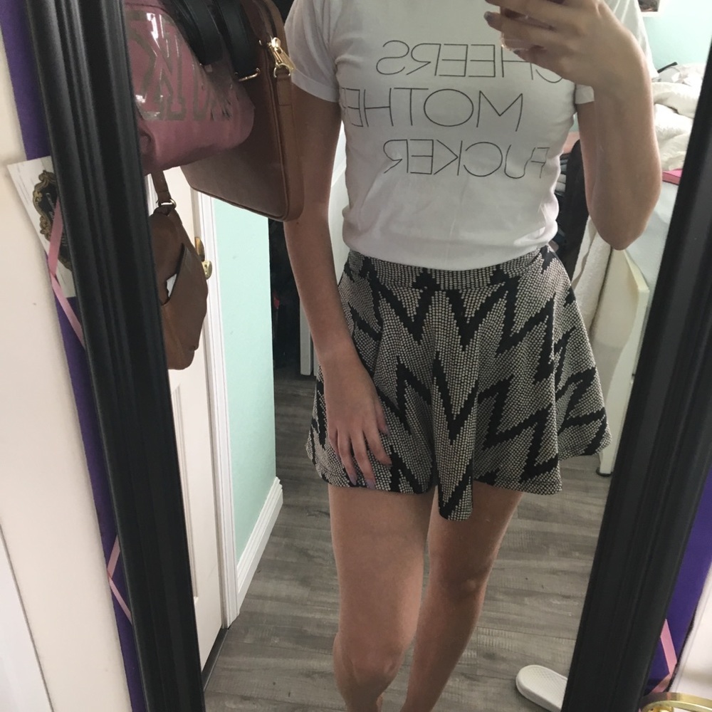 Patterned skater skirt